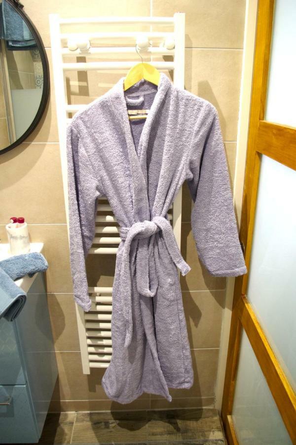 Le Poissonniere * Paris